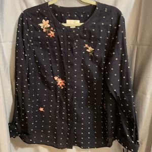 Woman’s blouse cjBanks X button front beautiful embroidery detail dressy casual